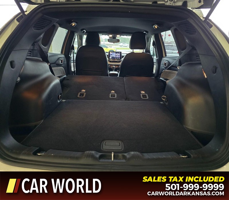 Jeep Compass Vehicle Full-screen Gallery Image 14