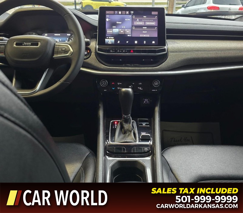 Jeep Compass Vehicle Full-screen Gallery Image 18