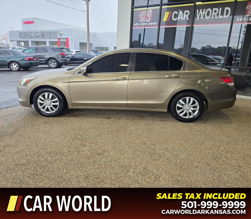 Honda Accord Sedan Vehicle Full-screen Gallery Image 4