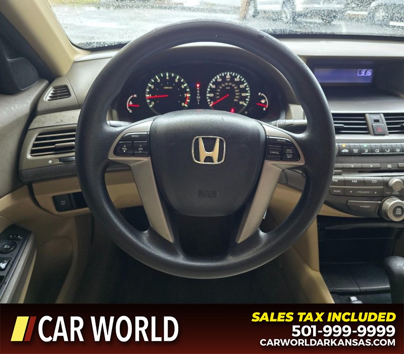 Honda Accord Sedan Vehicle Full-screen Gallery Image 14