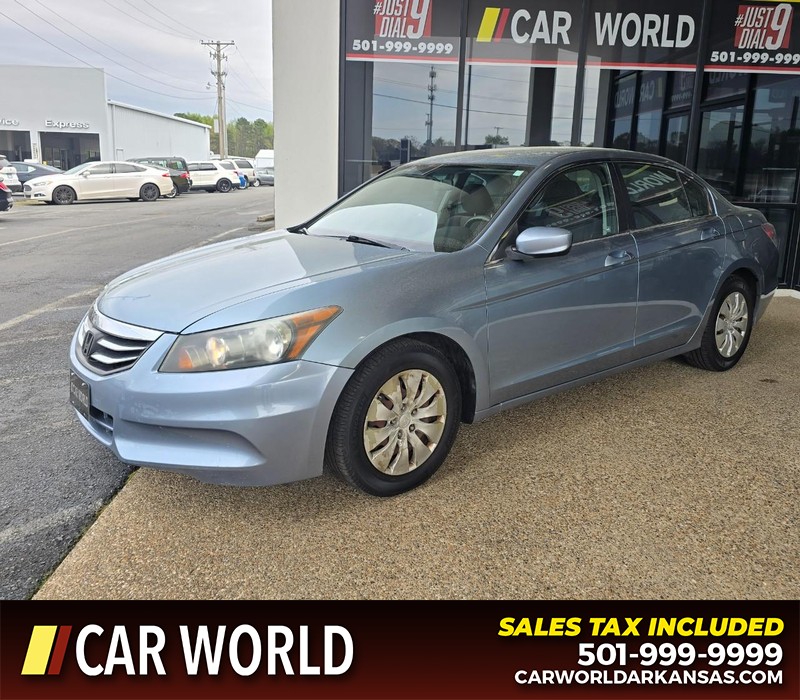 Honda Accord Sedan Vehicle Full-screen Gallery Image 3