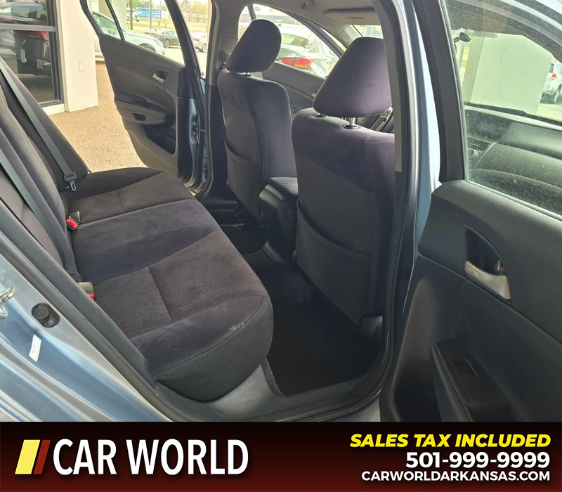 Honda Accord Sedan Vehicle Full-screen Gallery Image 12