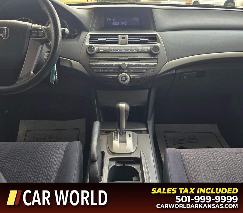 Honda Accord Sedan Vehicle Full-screen Gallery Image 17