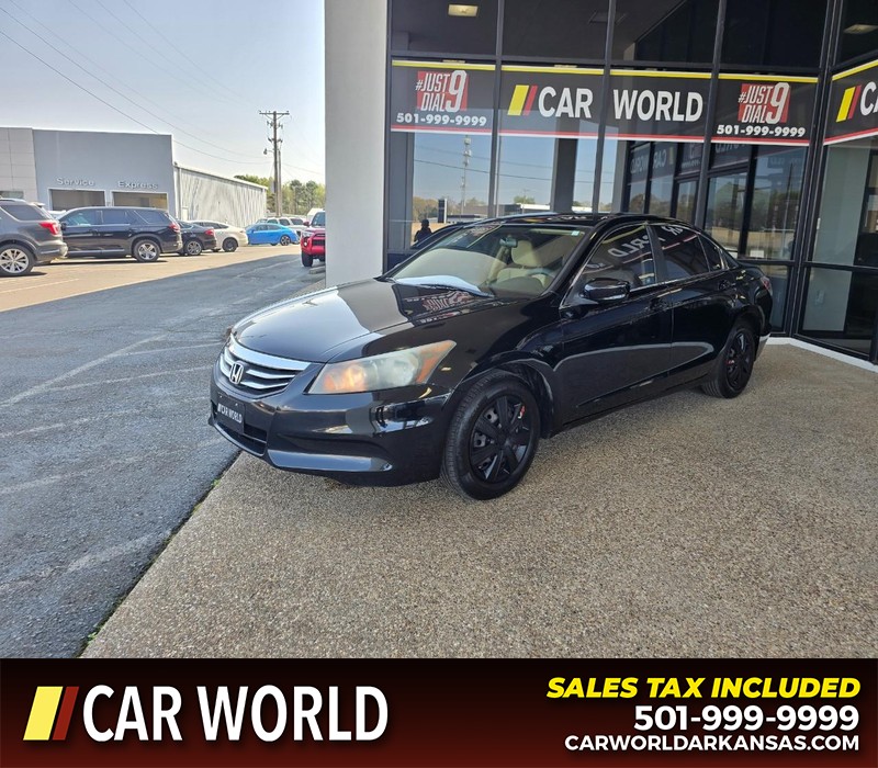 Honda Accord Sedan Vehicle Full-screen Gallery Image 3