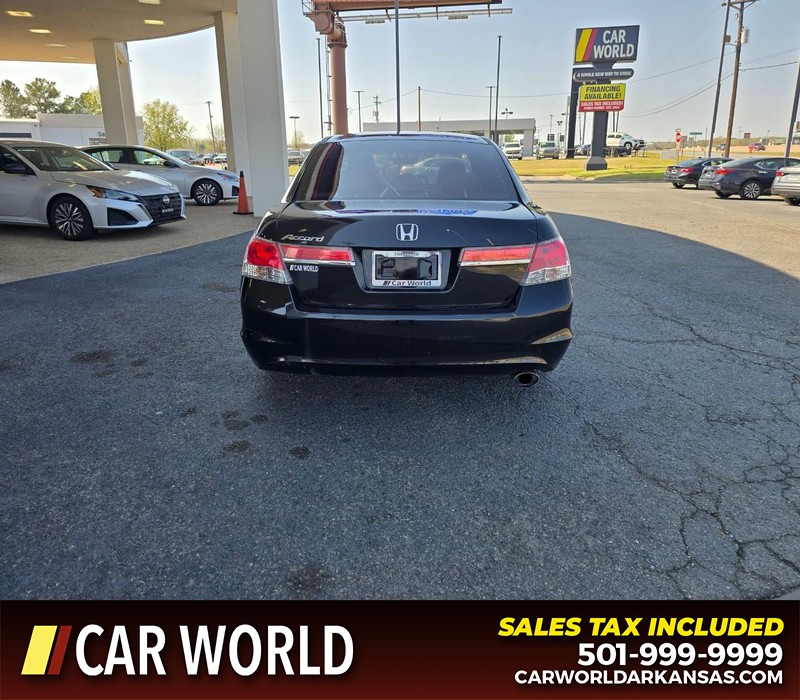 Honda Accord Sedan Vehicle Full-screen Gallery Image 5