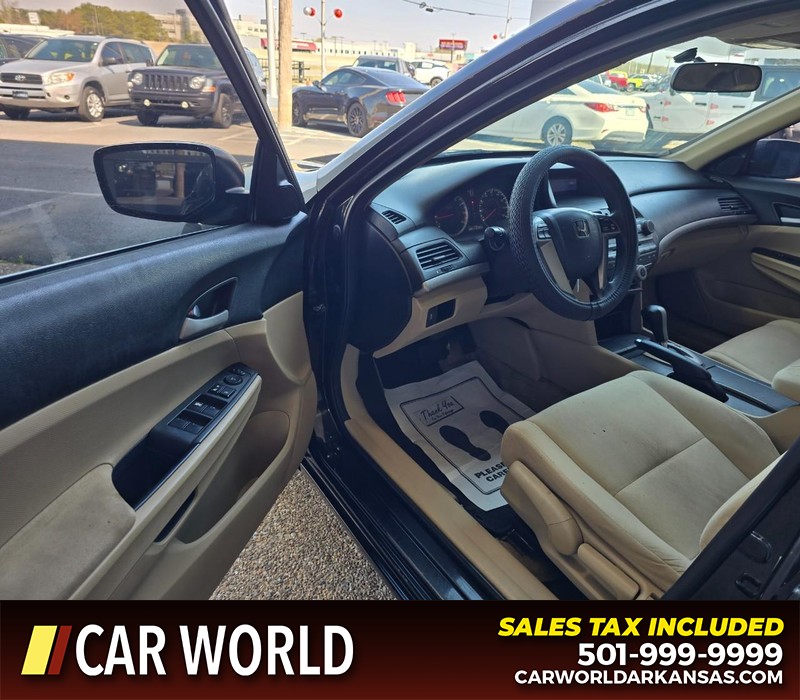 Honda Accord Sedan Vehicle Full-screen Gallery Image 7