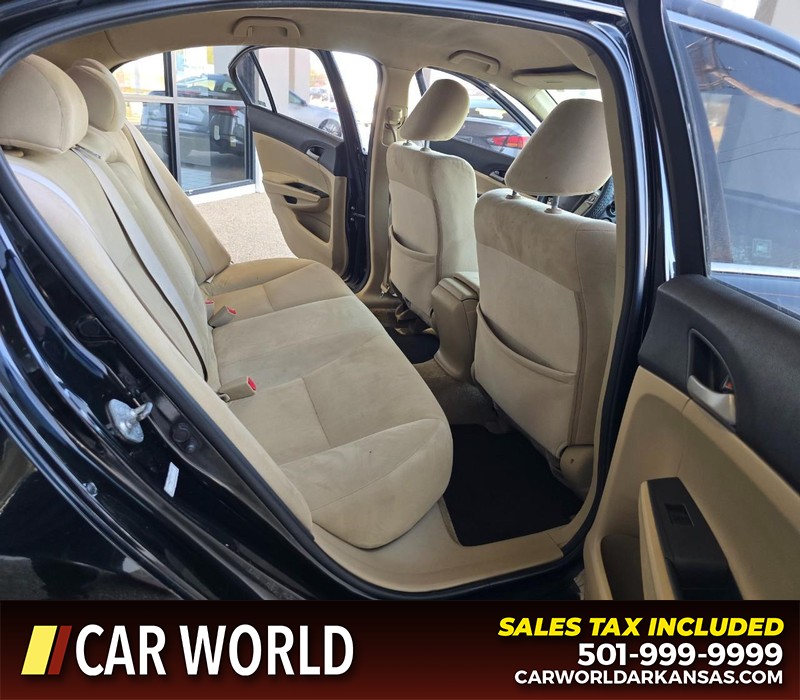 Honda Accord Sedan Vehicle Full-screen Gallery Image 12