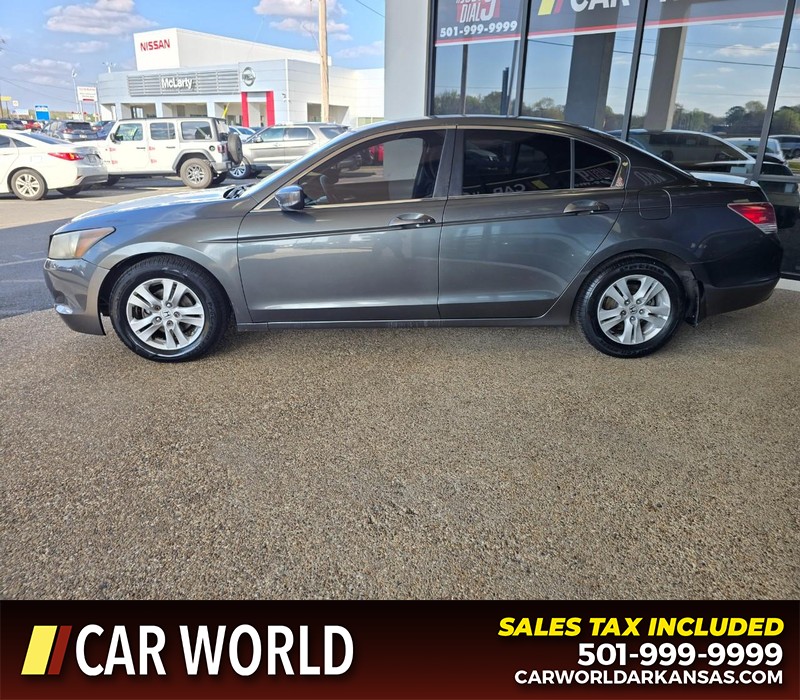 Honda Accord Sedan Vehicle Full-screen Gallery Image 4