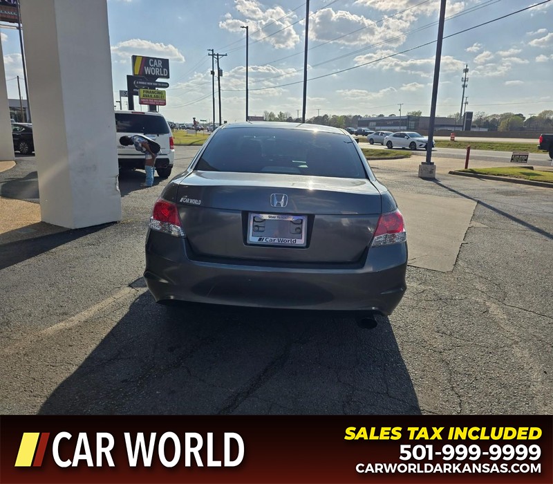 Honda Accord Sedan Vehicle Full-screen Gallery Image 5