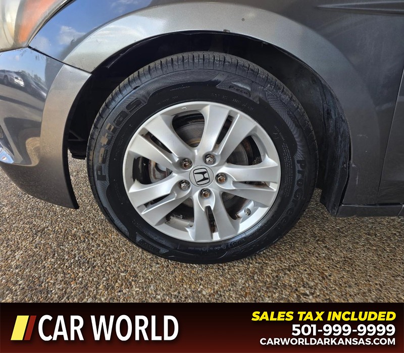 Honda Accord Sedan Vehicle Full-screen Gallery Image 6