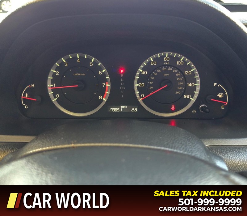 Honda Accord Sedan Vehicle Full-screen Gallery Image 16