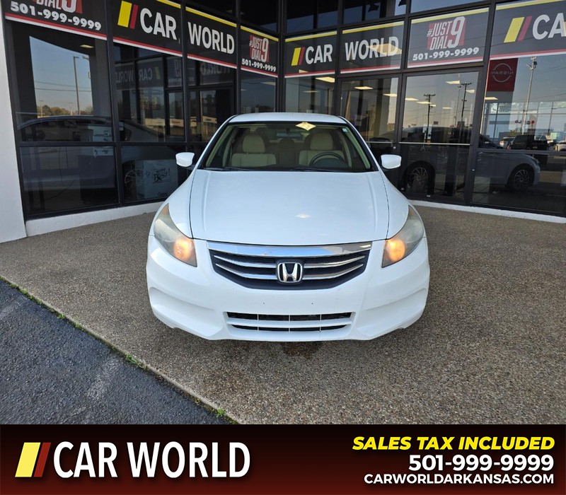 Honda Accord Sedan Vehicle Full-screen Gallery Image 2