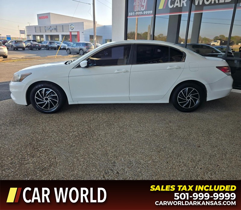 Honda Accord Sedan Vehicle Full-screen Gallery Image 4