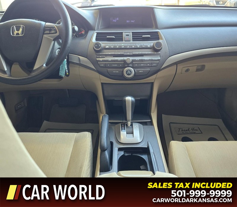 Honda Accord Sedan Vehicle Full-screen Gallery Image 17