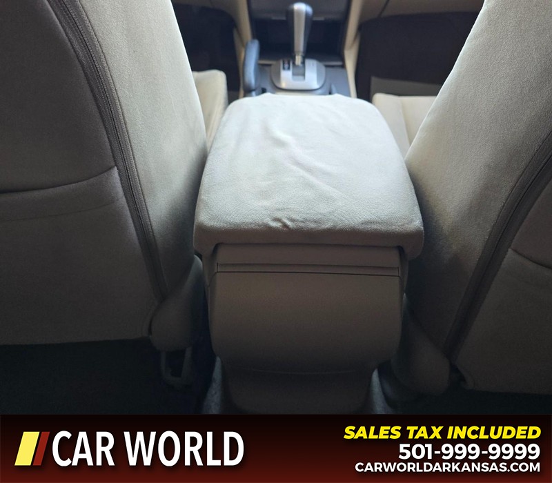 Honda Accord Sedan Vehicle Full-screen Gallery Image 18