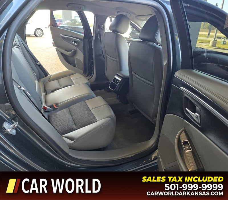 Chevrolet Impala Vehicle Full-screen Gallery Image 12