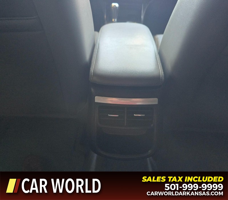 Chevrolet Impala Vehicle Full-screen Gallery Image 19