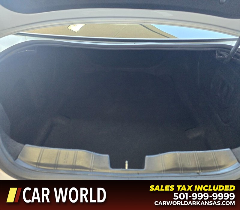 Chevrolet Camaro Vehicle Full-screen Gallery Image 12