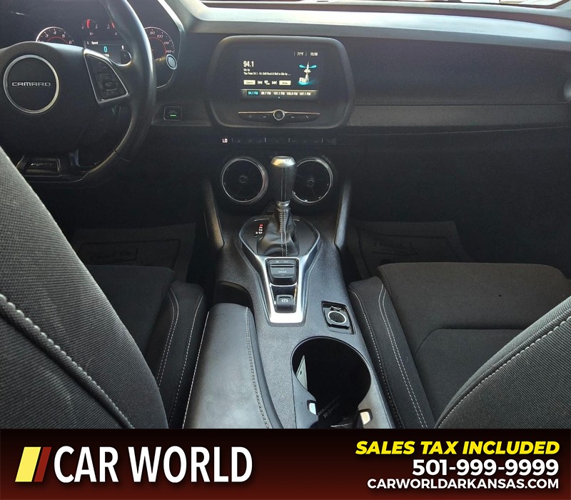 Chevrolet Camaro Vehicle Full-screen Gallery Image 17