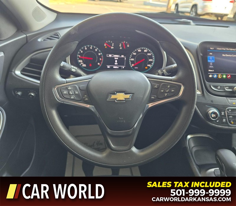 Chevrolet Malibu Vehicle Full-screen Gallery Image 15