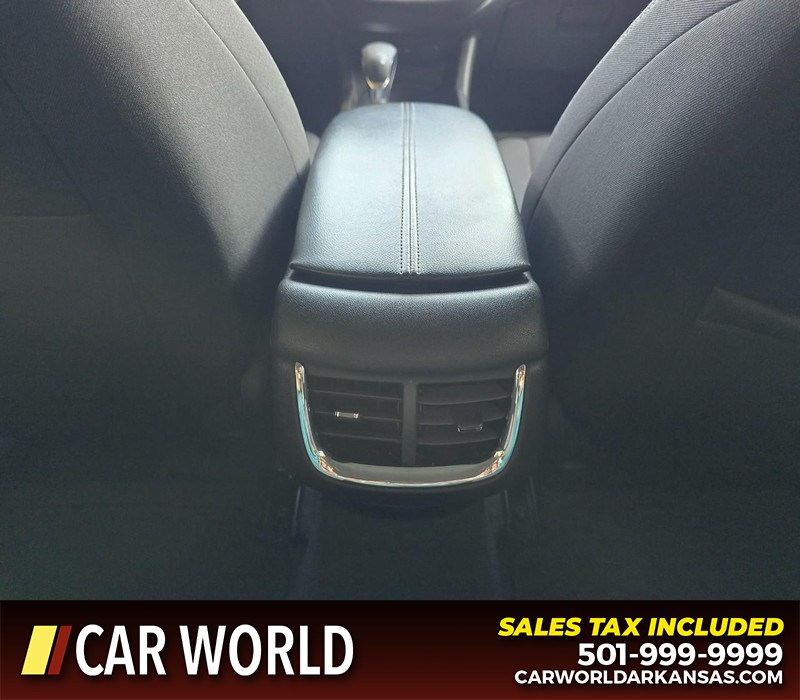 Chevrolet Malibu Vehicle Full-screen Gallery Image 19