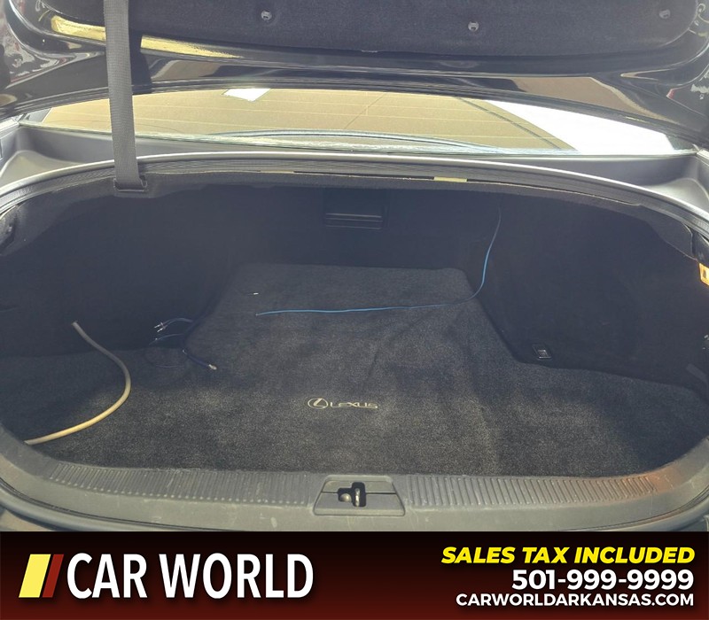 Lexus GS 350 Vehicle Full-screen Gallery Image 15