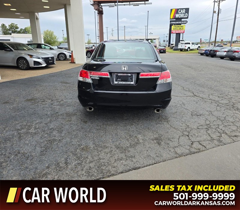 Honda Accord Sedan Vehicle Full-screen Gallery Image 5