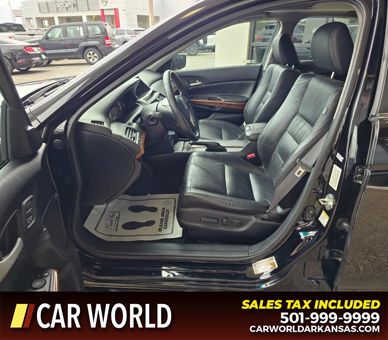 Honda Accord Sedan Vehicle Full-screen Gallery Image 8