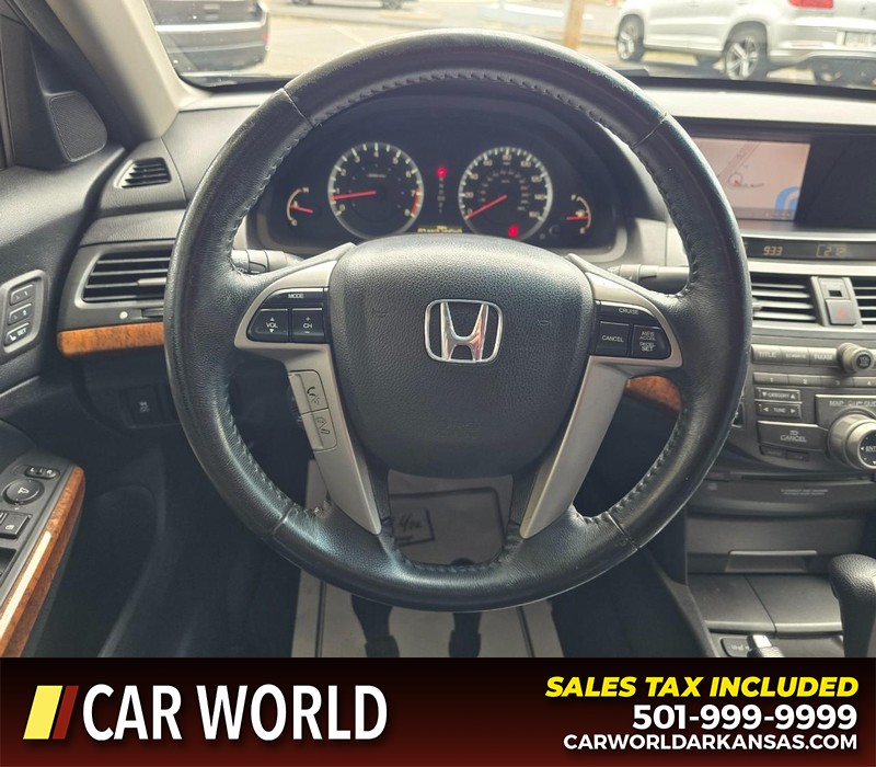 Honda Accord Sedan Vehicle Full-screen Gallery Image 14