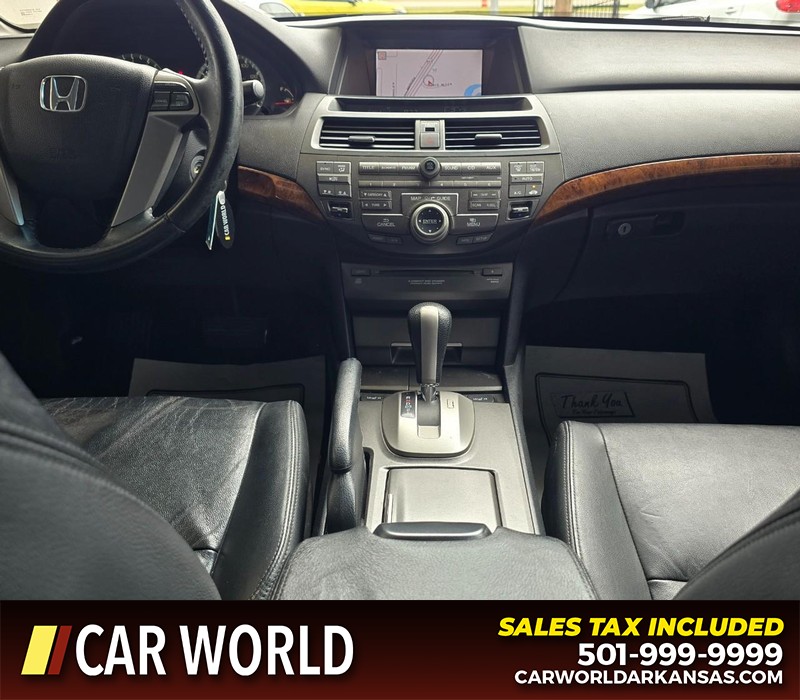 Honda Accord Sedan Vehicle Full-screen Gallery Image 17