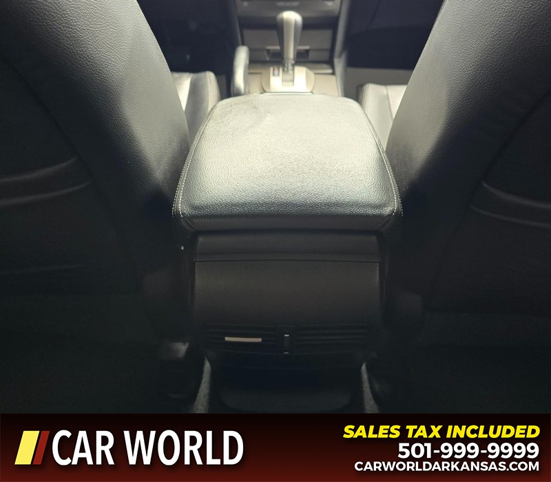 Honda Accord Sedan Vehicle Full-screen Gallery Image 20