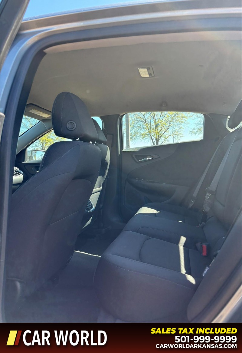 Chevrolet Malibu Vehicle Full-screen Gallery Image 14