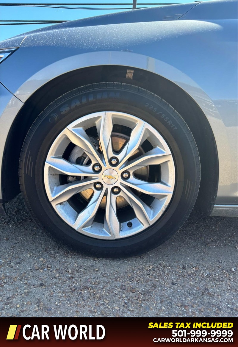 Chevrolet Malibu Vehicle Full-screen Gallery Image 15