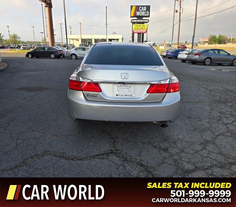 Honda Accord Sedan Vehicle Full-screen Gallery Image 5