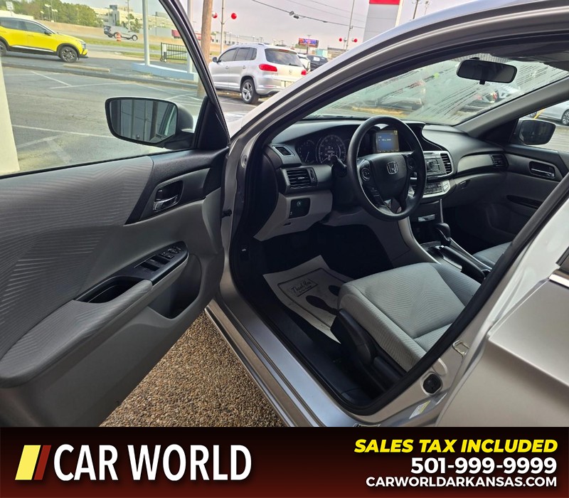 Honda Accord Sedan Vehicle Full-screen Gallery Image 7