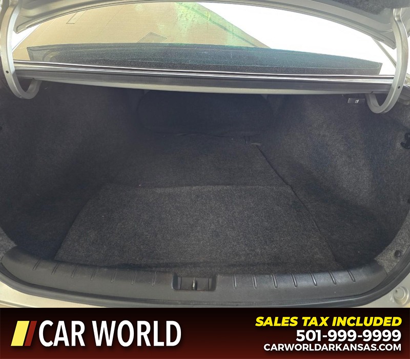 Honda Accord Sedan Vehicle Full-screen Gallery Image 13