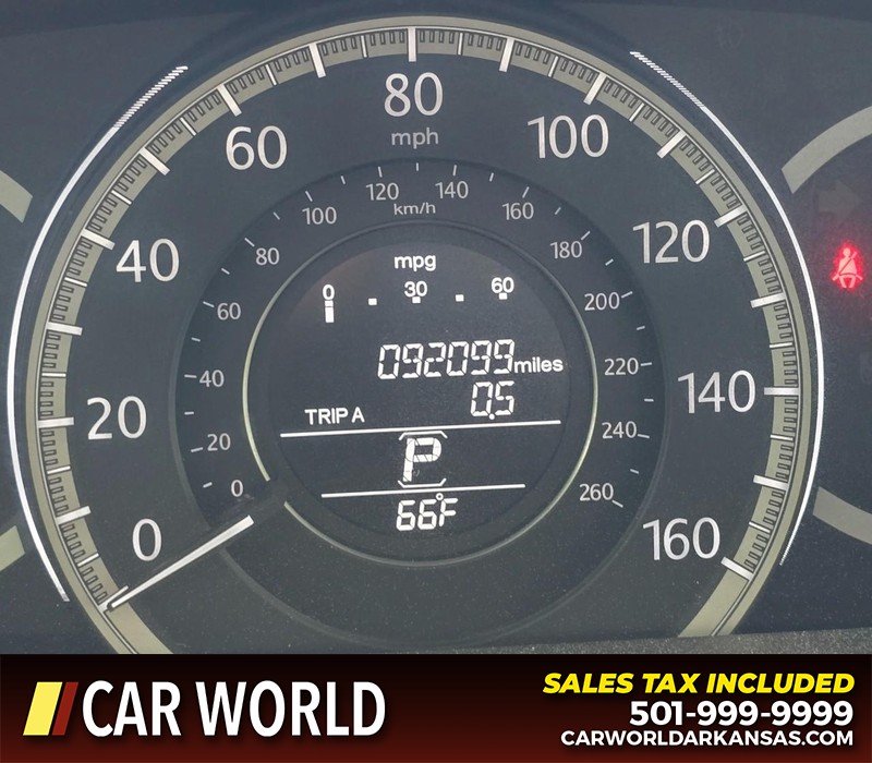 Honda Accord Sedan Vehicle Full-screen Gallery Image 15