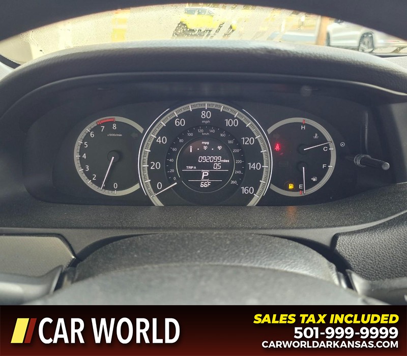 Honda Accord Sedan Vehicle Full-screen Gallery Image 16