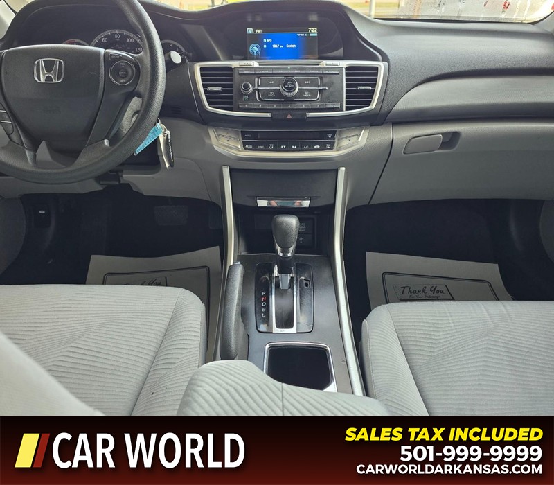 Honda Accord Sedan Vehicle Full-screen Gallery Image 17