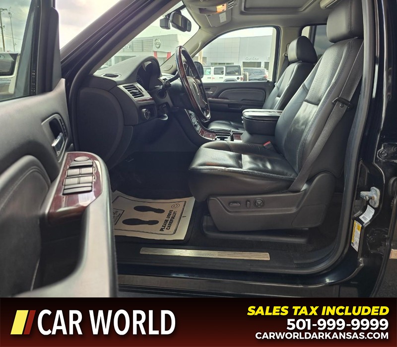 Cadillac Escalade Vehicle Full-screen Gallery Image 8