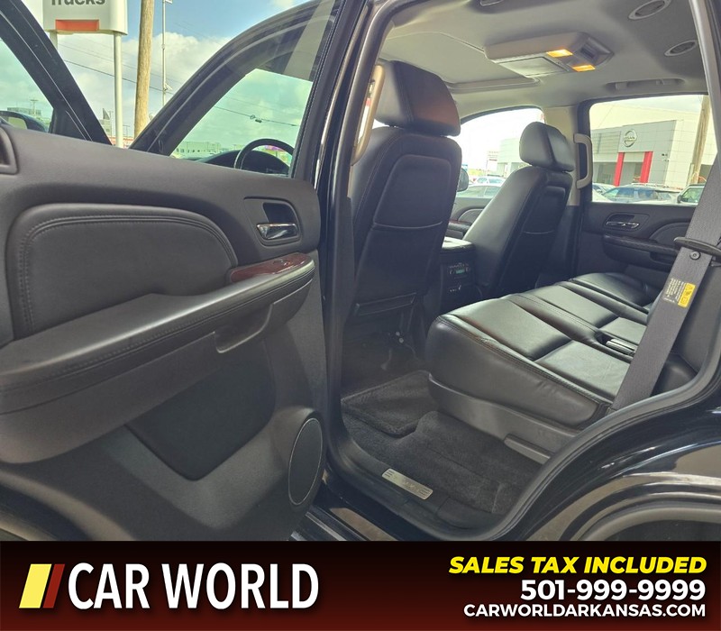 Cadillac Escalade Vehicle Full-screen Gallery Image 9