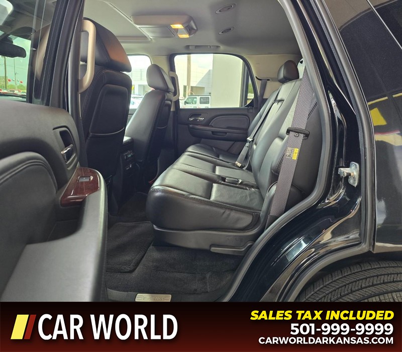 Cadillac Escalade Vehicle Full-screen Gallery Image 10