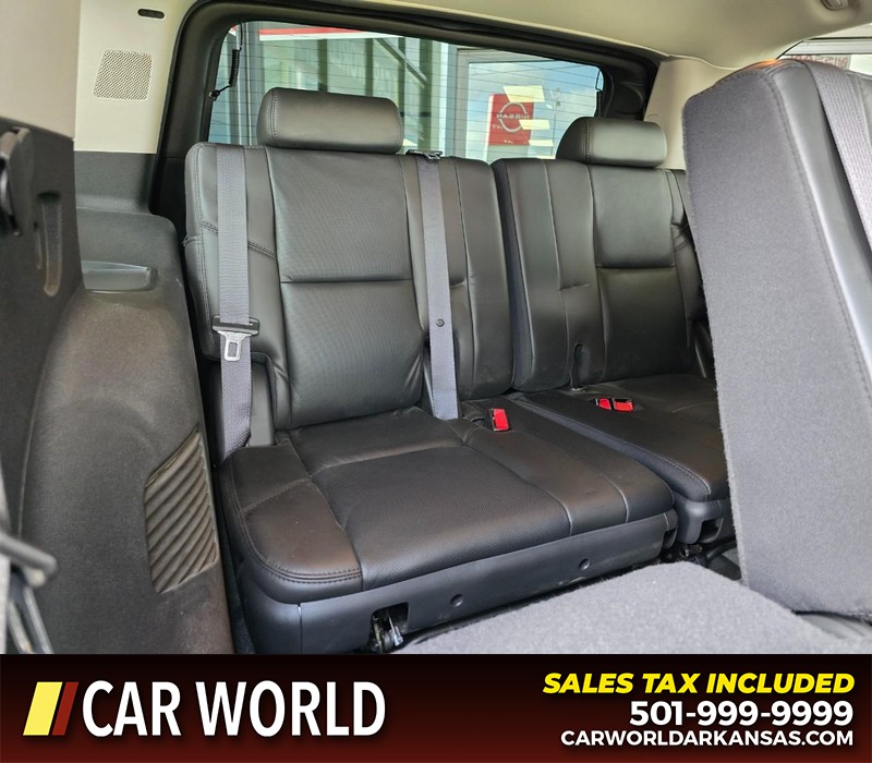 Cadillac Escalade Vehicle Full-screen Gallery Image 14