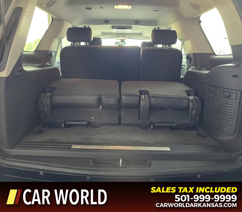 Cadillac Escalade Vehicle Full-screen Gallery Image 16