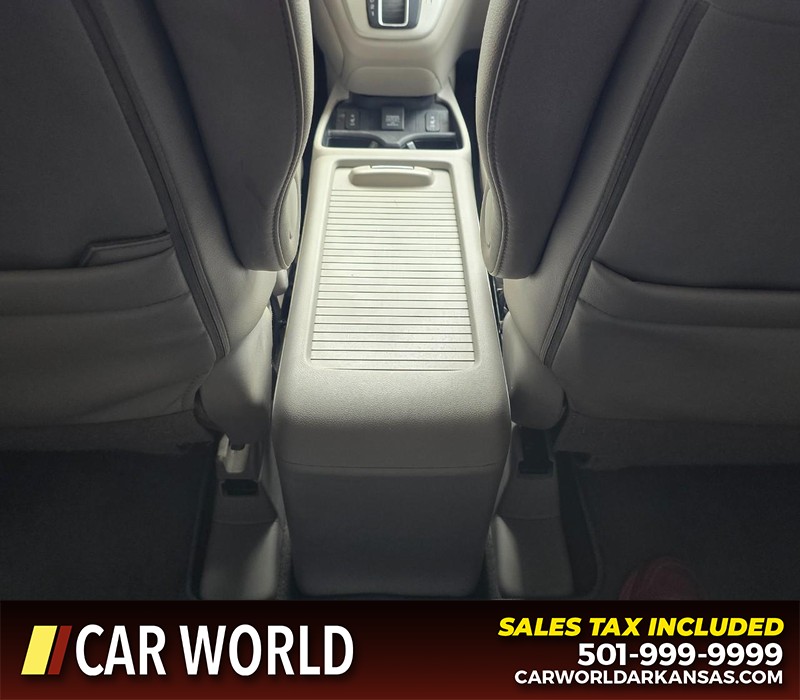 Honda CR-V Vehicle Full-screen Gallery Image 21