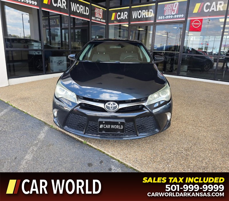 Toyota Camry Vehicle Full-screen Gallery Image 2