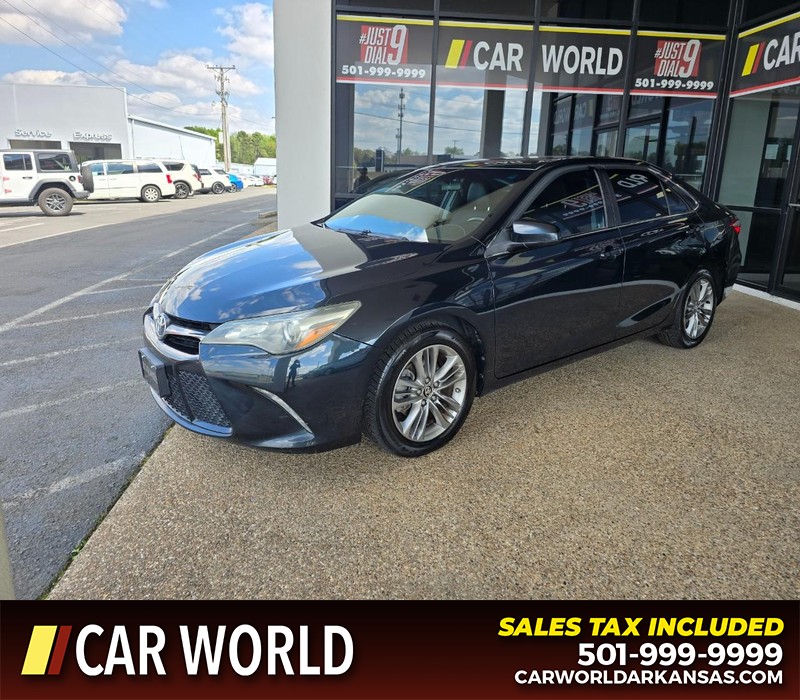 Toyota Camry Vehicle Full-screen Gallery Image 3