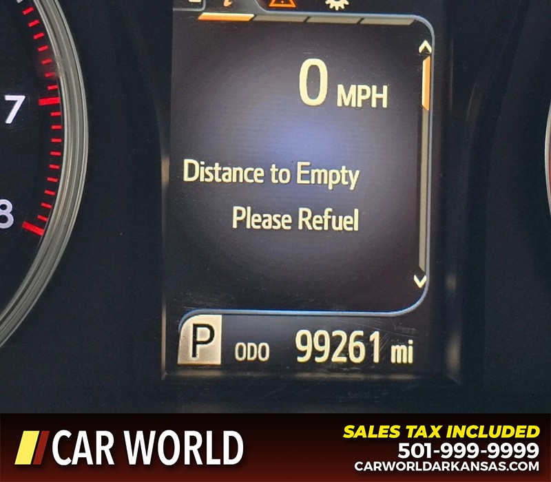 Toyota Camry Vehicle Full-screen Gallery Image 16