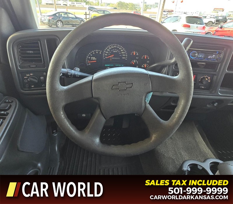 Chevrolet Silverado 1500 Classic Vehicle Full-screen Gallery Image 16