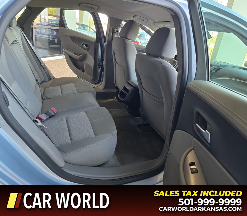 Chevrolet Impala Vehicle Full-screen Gallery Image 12